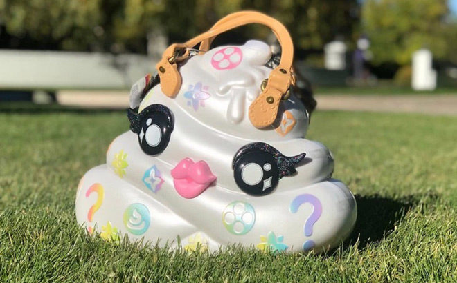 MG Entertainment Poopsie Pooey Puitton Surprise Slime Making Kit in  Collectible Purse/Case. for Sale in Beverly Hills, CA - OfferUp