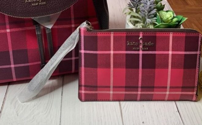 Kate Spade Wristlet $29 Shipped