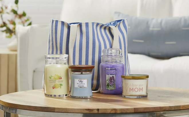 4 Yankee Candles & Tote Set $50 Shipped