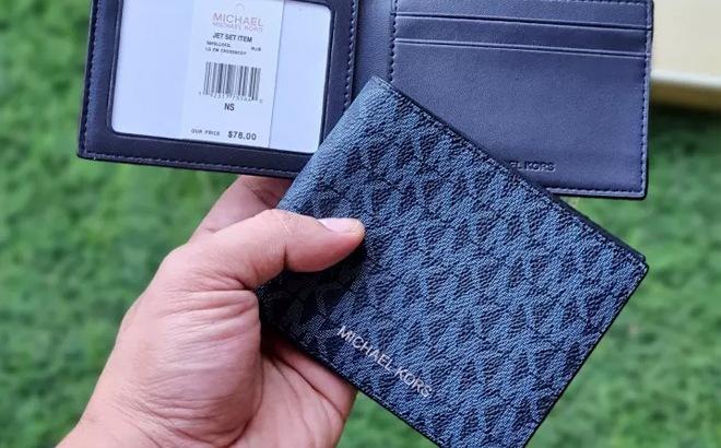 Michael Kors wallets outlet: discounted prices