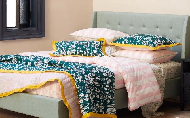 Twin 2-Piece Quilt Set $28