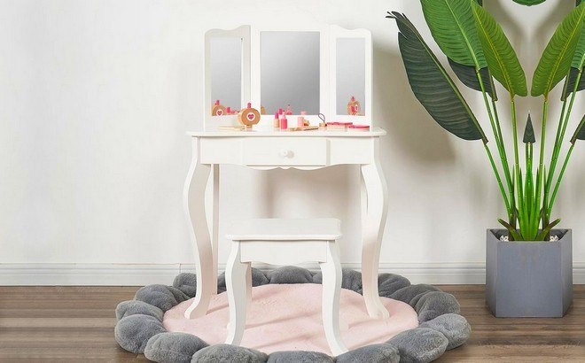 Kids Vanity Set $49 Shipped