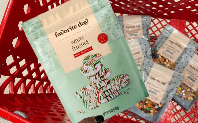 Favorite Day Holiday Snacks $2.24