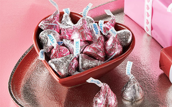 Hugs & Kisses Valentine's Mix $8