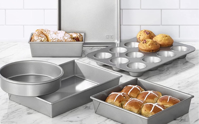 Chicago Metallic Commercial II Non Stick 6 Piece Bakeware Set