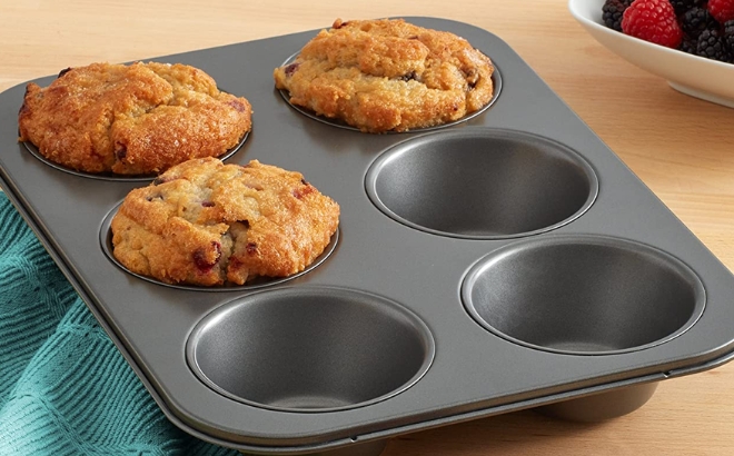 Chicago Metallic Professional 6 Cup Non Stick Muffin Pan