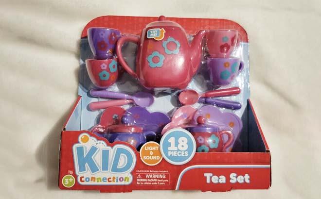 Kid Connection 18-Piece Tea Play Set 