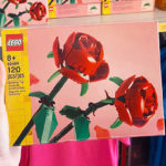 lego-iconic-roses-set