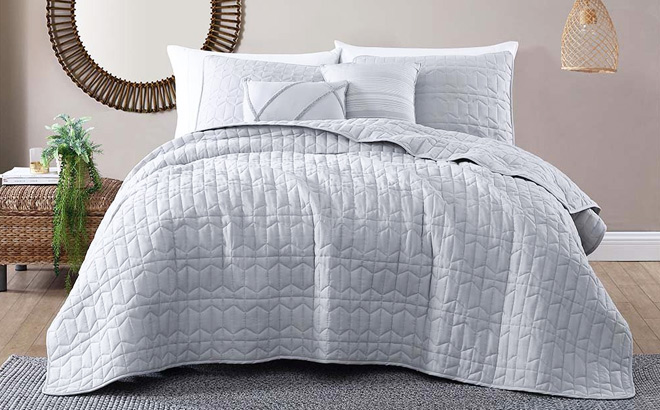 Geneva Home Fashions Five Piece Quilt Set