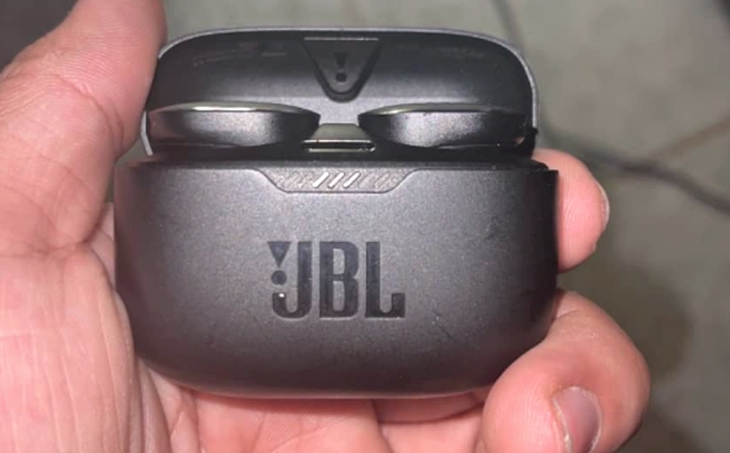 JBL Tune True Wireless In Ear Noise Cancelling Headphones 1