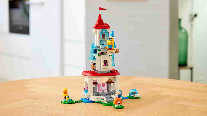 LEGO Super Mario Cat Peach Suit and Frozen Tower Expansion Set