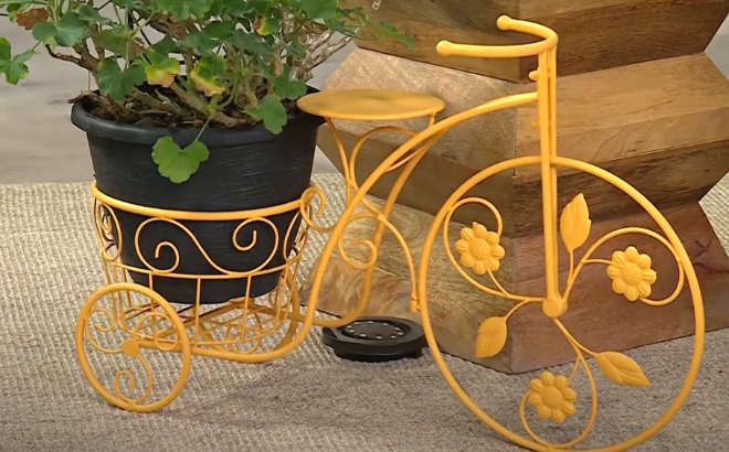 Lark Meadow Bike Stand Planter 1