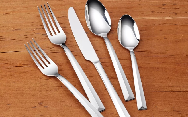 Hampton Forge Moxie 20 Piece Cutlery Set for Four People one Set on a Wooden Table