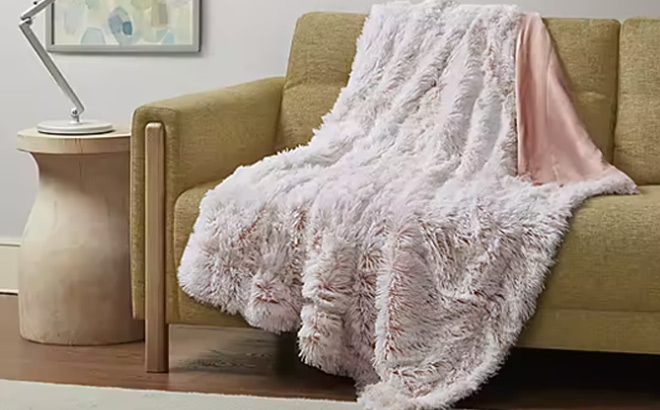 Intelligent Design Maddie Lightweight Throw