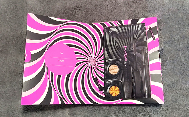 MAC Now You See Me Extra Dimension Eye Kit1