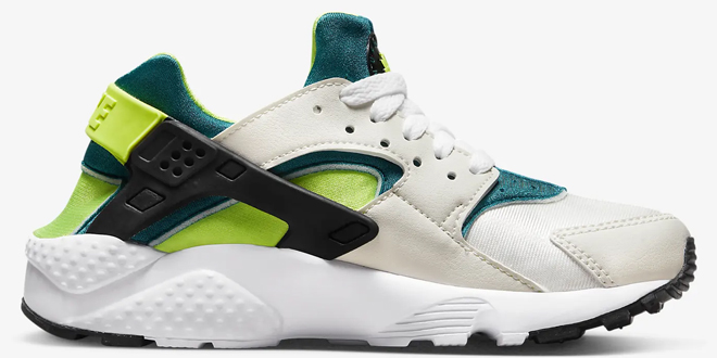 Nike Kids Huarache Run Shoes in Phantom Color on Gray Background