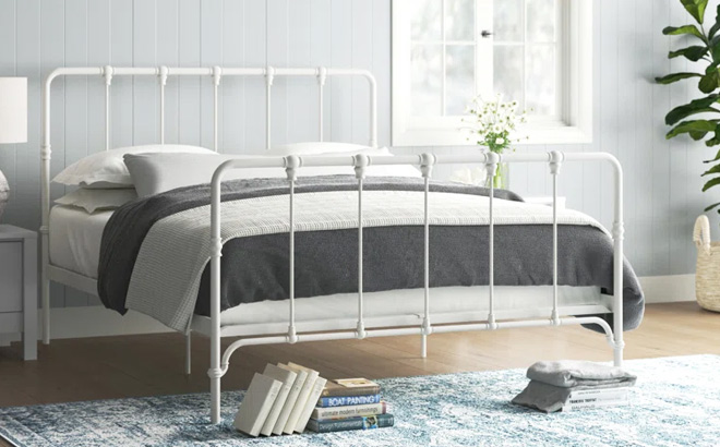 Arcata Metal Platform Bed