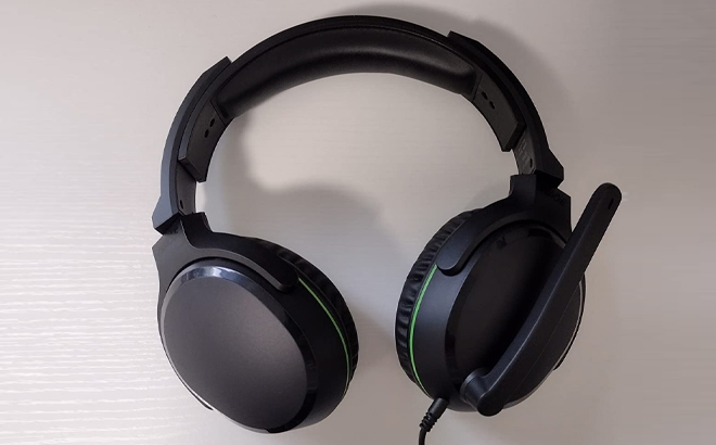 Wage Universal Gaming Headset In Black And Green Color