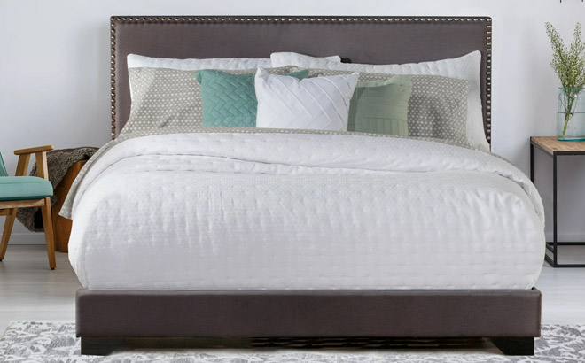 Willow Nailhead Trim Upholstered Full Bed