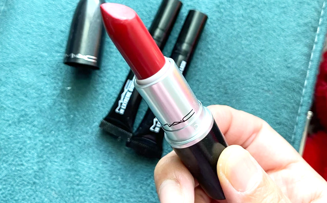MAC Mini Lipstick in Russian Red