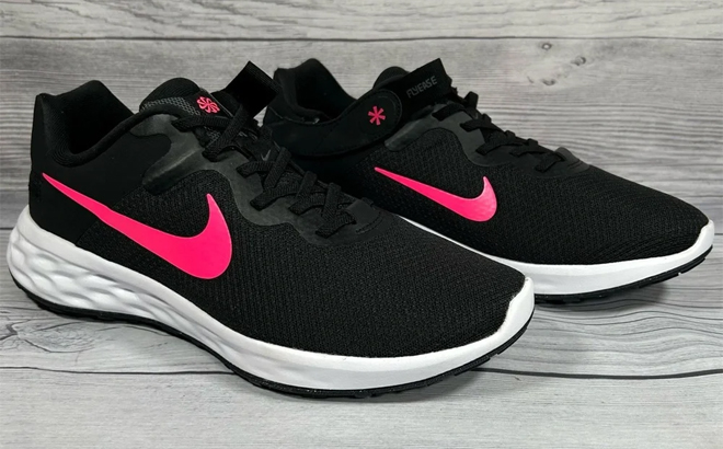 Nike Revolution 6 FlyEase Womens Black Pink Running Shoes