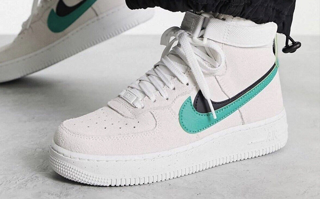 Nike Womens Air Force 1 HI SE in Neptune Green