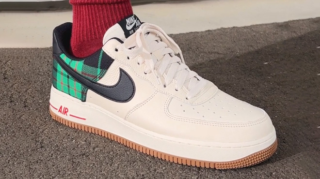 Nike Air Force 1 07 LX Shoes