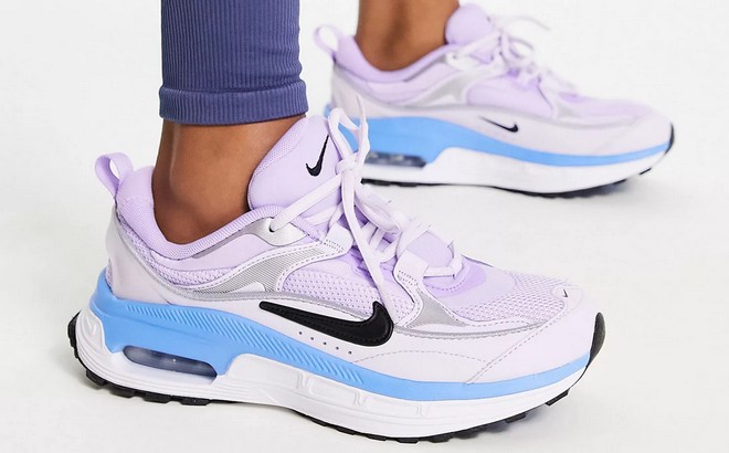 Nike Air Max Bliss sneakers in Lilac