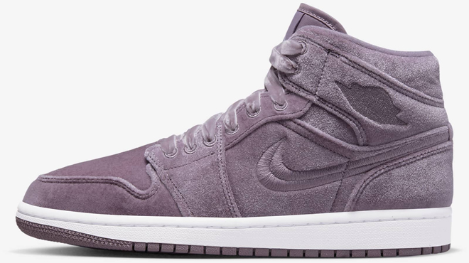 Nike Womens Air Jordan 1 Mid SE Shoes