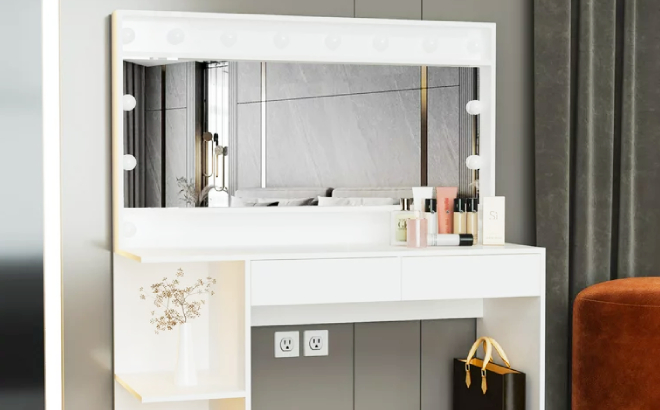 Ember Interiors Vanity Table with Lights