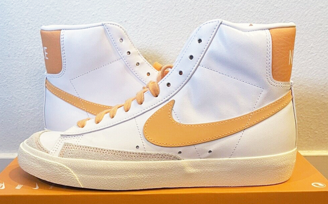 Nike Womens Blazer Mid 77 Shoes