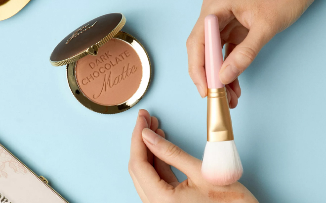 Too Faced Chocolate Soleil Matte Bronzer & Powder Brush Set