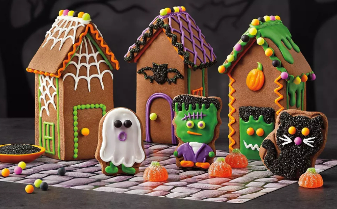 Favorite Day Halloween Town Scare Haunted Village Cookie House Kit