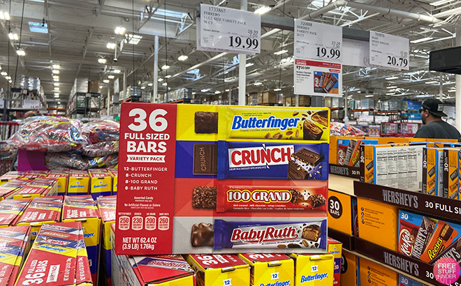 Costco Is Selling A Hershey's Variety Pack With 30 Full Size Candy Bars For  Less Than $15!