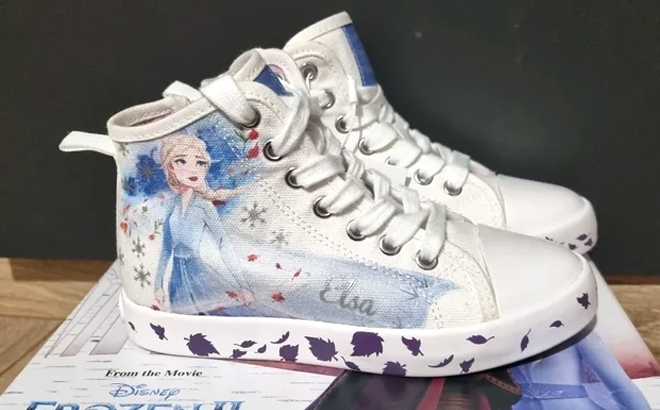 Geox Disney Frozen 2 Girls Ciak High Top Sneakers on top of the Box