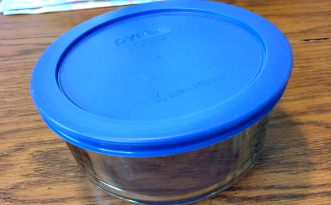 Pyrex 7 Cup Glass Round Storage Container Blue