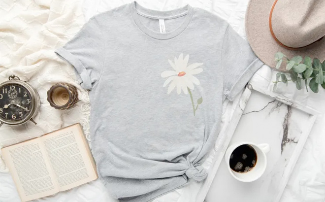 The Printed Peach Cute Daisy Pocket Tee