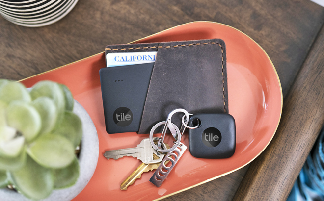 Black Pro Slim Tile Tracker on a Table