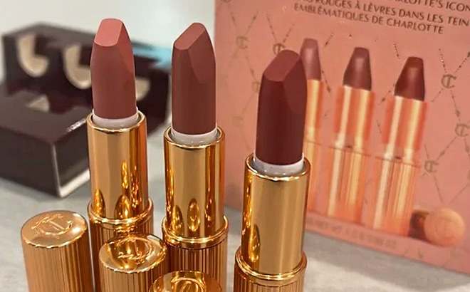 CHARLOTTE TILBURY Iconic Mini Lip Trio Kit on the Table