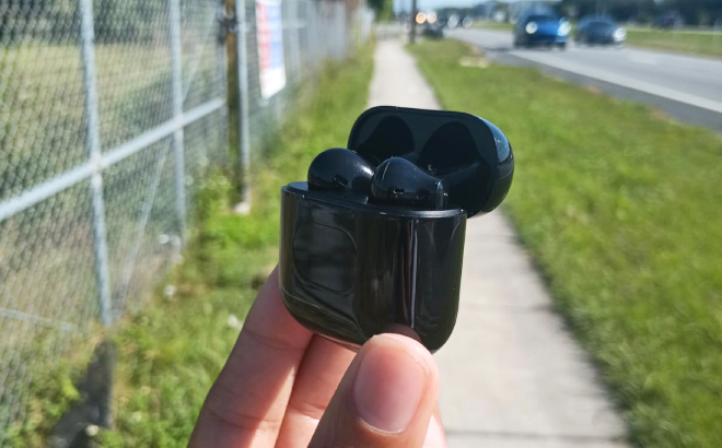 Jrwaro Bluetooth Wireless Earbuds