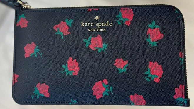 Kate Spade Lucy Lucy Medium L Zip Wristlet with Roses Pattern