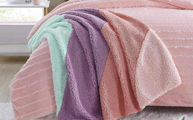 Koolaburra by UGG Rainbow Kids Throw