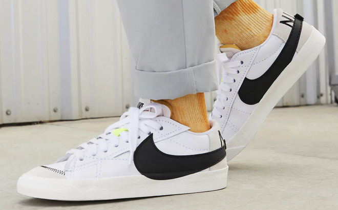 Nike Blazer Low 77 Jumbo Swoosh Casual Shoes