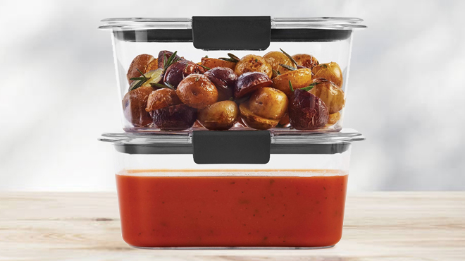 Rubbermaid Brilliance Food Storage Containers on a Table