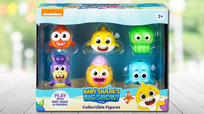 Baby Shark 6 Piece Figures Set