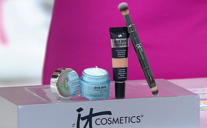 IT Cosmetics Bye Bye Under Eye Concealer Eye Cream and Luxe Brush