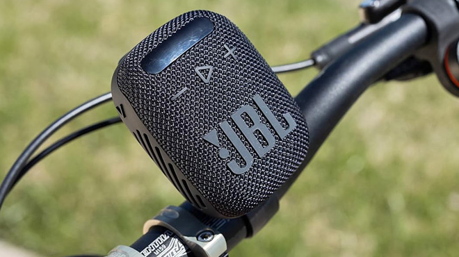 JBL Wind 3S Slim Portable Bluetooth Speaker in Black