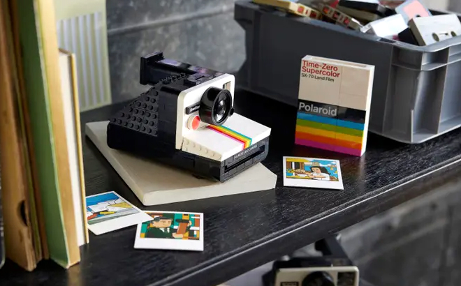 LEGO Polaroid OneStep SX 70 Camera Set