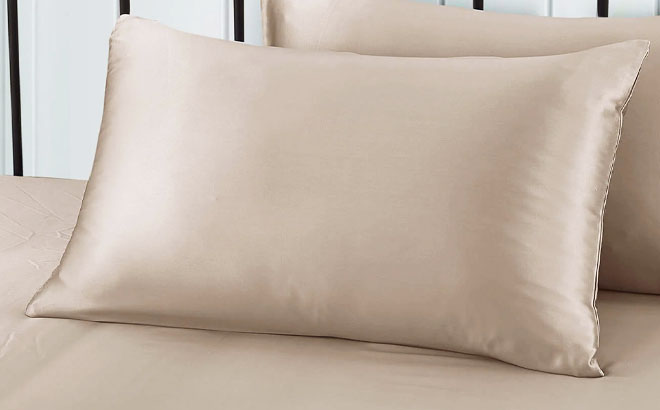 Lilysilk 100 Pure Silk Pillowcase on a Bed