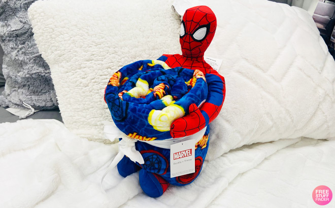 Marvel Spiderman Pillow Buddy and Throw Blanket Set